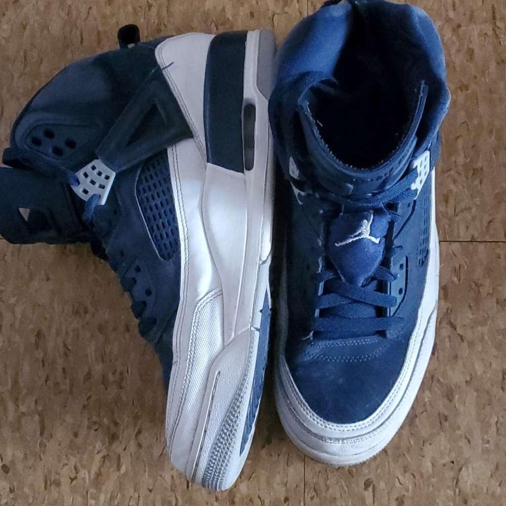 Mens size 10 Jordan's Spiz'ikes